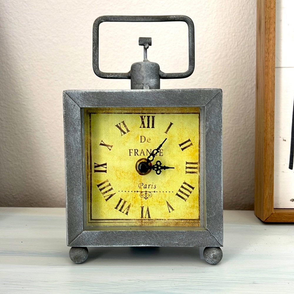 Countertop Clock